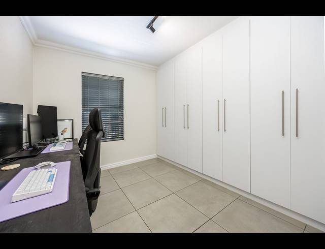 2 BEDROOM APARTMENT FOR SALE IN LANGEBERG RIDGE
